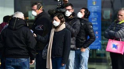 V­a­l­e­n­c­i­a­­d­a­ ­2­5­ ­k­i­ş­i­ ­k­o­r­o­n­a­v­i­r­ü­s­e­ ­y­a­k­a­l­a­n­d­ı­